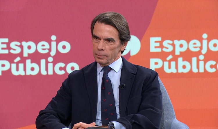 L’expresident espanyol, José María Aznar, durant l'entrevista al programa Espejo Público d’Antena 3, al qual va fer l'afirmació sobre Sánchez i Hamàs.