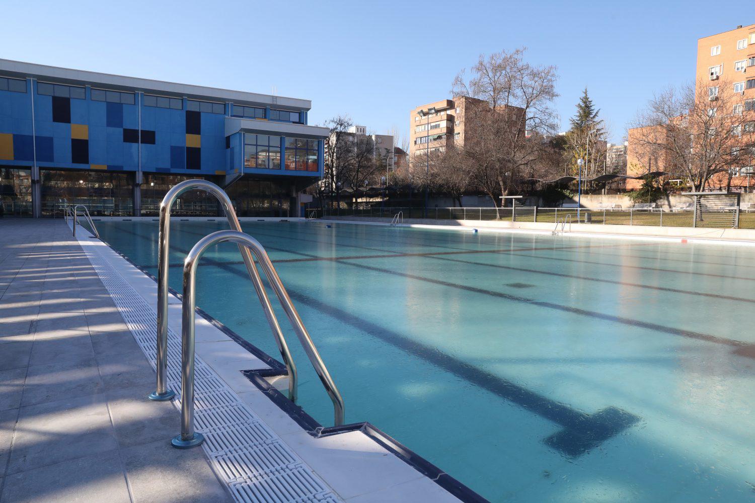 Cap decret contempla l’expropiació de les piscines privades, a diferència del que afirma Vox