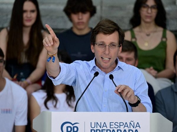 Mayor of Madrid Jose Luis Martinez Almeida deliv ers a speech during a pre-campaign rally in Madrid, on June 18, 2023, ahead of the July 23 early legislative elections. Spain's Prime Minister Pedro Sanchez called on left-wing voters to mobilise against the right and far right in the early legislative elections on July 23, saying there was "no difference" between the conservative Popular Party and the far right Vox. (Photo by JAVIER SORIANO / AFP)