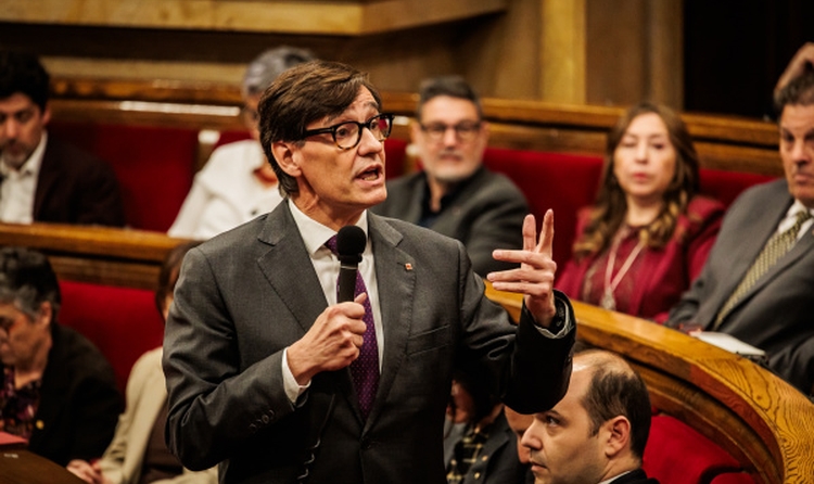 La tasa de pobreza infantil no se está “revirtiendo”, como dice Illa: ha crecido dos años consecutivos