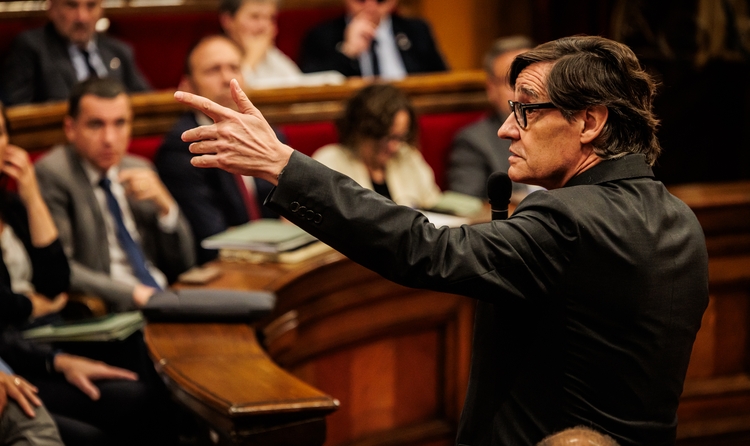 El cálculo impreciso de Salvador Illa sobre las retribuciones del profesorado: mezcla datos antiguos con previsiones de futuro