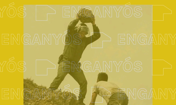 Imatge viral d'un policia marroquí llençant pedres a un migrant del Marroc que tornava de Ceuta.